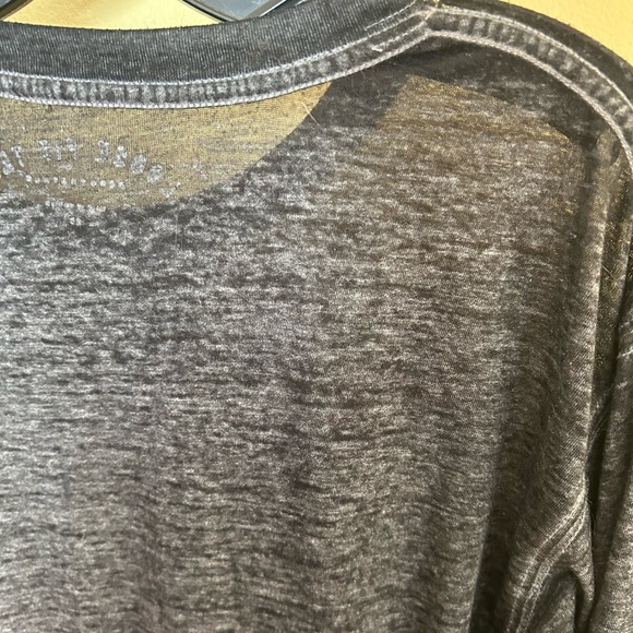 EUC AEROPOSTALE Long Sleeve Gray Shirt w/Scoop Neck Heathered - Picture 8 of 8